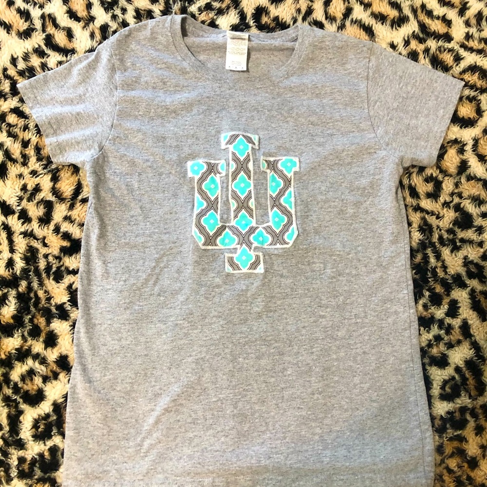 IU t shirt